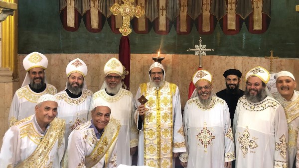 الأنبا إنجيلوس يترأس قداساً بكنيسة مارمرقس بشبرا
القداس الإلهي بحضور الأنبا إنجيلوس في شبرا
صلاة مميزة يقودها الأنبا إنجيلوس بكنيسة مارمرقس بشبرا