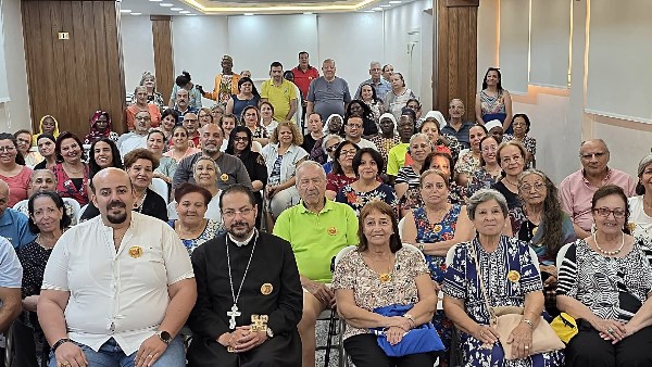 الأنبا باخوم يتألق في المؤتمر السنوي لمجلس سيدة الرسل
مشاركة بارزة للأنبا باخوم في مؤتمر مجلس سيدة الرسل
نجاح المؤتمر السنوي لمجلس سيدة الرسل بحضور الأنبا باخوم
الأنبا باخوم يتحدث في المؤتمر السنوي لمجلس سيدة الرسل
مؤتمر سيدة الرسل يجذب الأنبا باخوم بمشاركته الفعالة
