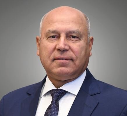 التعديلات الجديدة بالبرنامج الوطني لتنمية صناعة السيارات تثير اهتمام الوزير