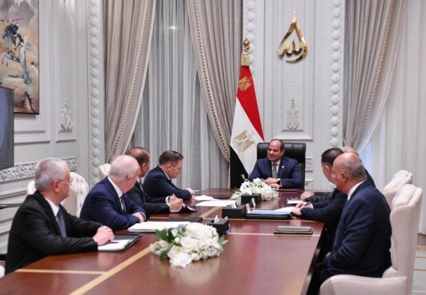 الرئيس السيسي يجري لقاءً مع المدير العام لهيئة الطاقة النووية الروسية