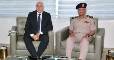 الفريق أول عبد المجيد صقر يلتقى وزير دفاع جمهورية إيطاليا