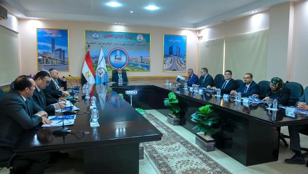 اهتمام وزير الإنتاج الحربي بتطوير التعليم والبحث العلمي في الصناعة