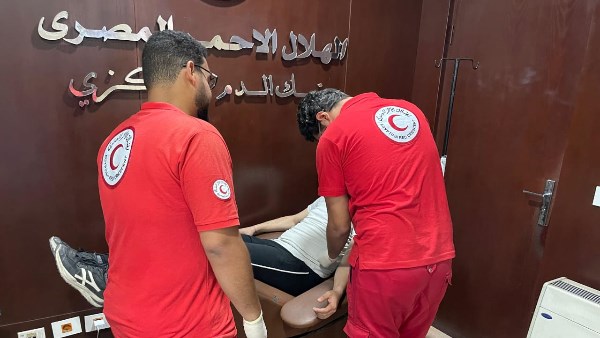 بنك دم الهلال الأحمر يستجيب لحريق سنترال رمسيس برفع الاستعدادات القصوى