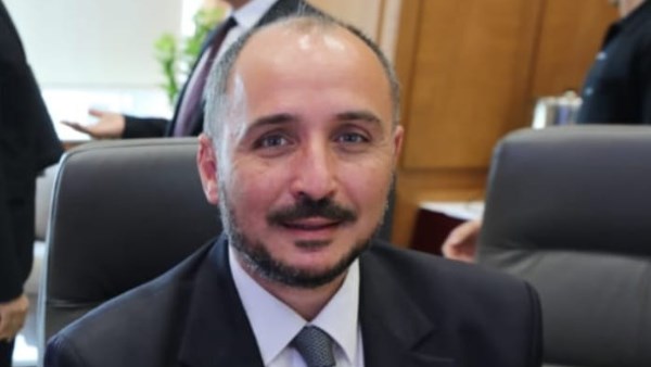 تجديد ندب الدكتور عمر شريف لأمين المجلس الأعلى للمستشفيات الجامعية