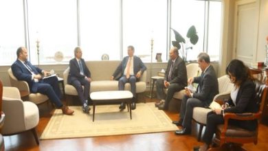 تجربة هولندية ملهمة تعزز الأمن الغذائي في مصر
وزير الزراعة يؤكد أهمية الاستفادة من التجربة الهولندية
مصر تسعى للاستفادة من النموذج الهولندي في الزراعة المستدامة