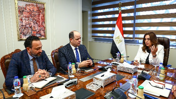 تحسين مستوى النظافة في القاهرة والجيزة تحت إشراف وزيرة التنمية المحلية