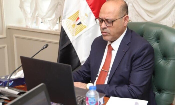 تحقيق بيئة آمنة للاستثمار قريباً.. موعد تطبيق قانون العمل الجديد
