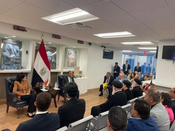تطوير جسور التواصل مع الجاليات المصرية بالحرص الحكومي