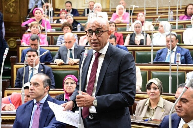 «تعديلات جديدة» تعزز التعليم وفق إشادة عبد اللطيف