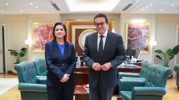 تعزيز التعاون الصحي لخفض حوادث الطرق بحثه وزير الصحة مع منظمة الصحة العالمية
وزير الصحة يستقبل المدير الإقليمي لمنظمة الصحة العالمية لمناقشة آليات مكافحة حوادث الطرق
تعاون مثمر بين الصحة العالمية والوزير لاحتواء حوادث الطرق