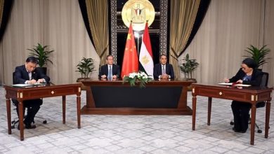 تعزيز التعاون المشترك بين رئيس الوزراء ورئيس مجلس الدولة الصيني