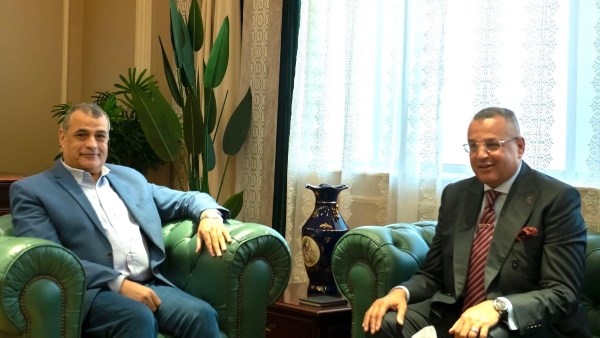 تعزيز التعاون المشترك بين وزارة الإنتاج الحربي ومحافظة جنوب سيناء
فعالية جديدة بين الإنتاج الحربي ومحافظة جنوب سيناء لتعزيز المشروعات التنموية
وزير الإنتاج الحربي يستقبل محافظ جنوب سيناء لخطط تطوير جديدة
مشروعات تنموية جديدة: زيارة وزير الإنتاج الحربي لمحافظة جنوب سيناء