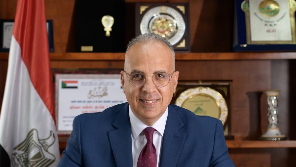 تعزيز التمويلات لمشروعات المياه في أفريقيا يتصدر أجندة وزير الري
وزير الري يدعو إلى الإسراع في توفير التمويلات لمشروعات المياه بأفريقيا
اجتماع هام لوزير الري حول تمويل مشروعات المياه في أفريقيا