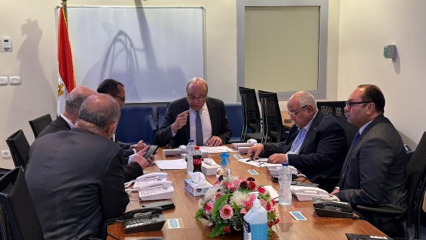 تعطل الاتصالات يعرقل الحركة الجوية والوزارة تتدخل لتسوية الوضع