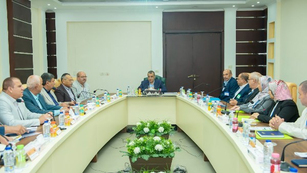 تفقد وزير الدولة للإنتاج الحربي شركة أبي قير للصناعات الهندسية لمتابعة سير العمل
وأكد المهندس محمد صلاح الدين مصطفى على أهمية جذب الاستثمارات وعقد شراكات جديدة ضمن استراتيجية العمل