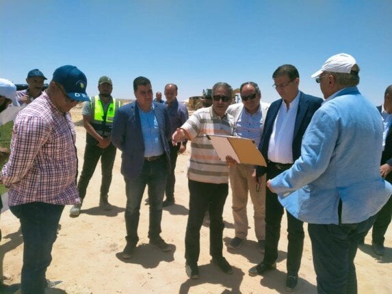 تفقد وزير الزراعة أعمال حصر وتصنيف الأراضي الصحراوية بمنطقة «العميد» في وادي النطرون