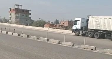 تفقد وزير النقل الطريق الإقليمي وفق تعليمات الرئيس السيسي