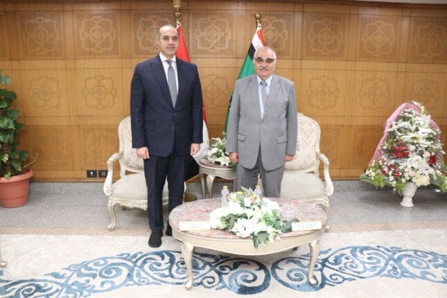 تهنئة من الوزير لرئيس هيئة قضايا الدولة بمناسبة توليه المنصب