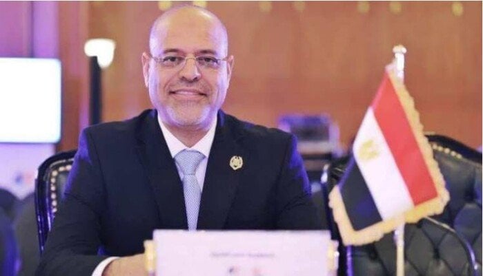 جبران يؤكد بدء تطبيق قانون العمل الجديد رسمياً أول سبتمبر المقبل