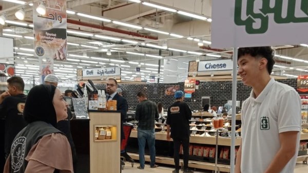 حملة وطنية تبرز أضرار الأكياس البلاستيكية أحادية الاستخدام
د. ياسمين فؤاد: التعاون بين الحكومة والقطاع الخاص والمجتمع المدني يحقق النجاح
التوعية بأخطار الأكياس البلاستيكية تكتسب زخماً وطنياً
نجاح جديد في حملة "قللها" للتوعية بأضرار الأكياس البلاستيكية