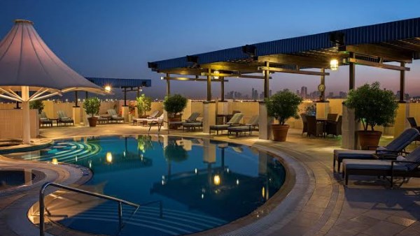 دورات تدريبية أونلاين مجانية للعاملين في الفنادق من الأمم المتحدة للسياحة
