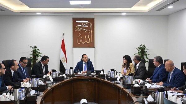 رئيس الحكومة يعقد اجتماعًا لمتابعة خطة تحلية مياه الساحل الشمالي الغربي
رئيس الوزراء يشرف على تنفيذ خطة تحلية مياه الساحل الشمالي الغربي
اجتماع حيوي لرئيس الوزراء لمتابعة محطات تحلية مياه الساحل الشمالي الغربي
