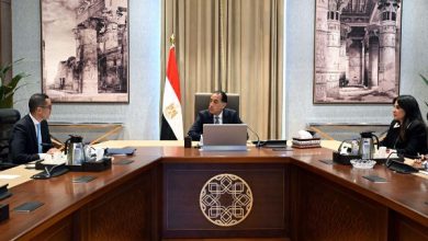 رئيس الوزراء ووزير الاستثمار يناقشان استراتيجيات جذب الاستثمارات وتطوير المناطق الحرة
الاستثمارات في الصدارة: مدبولي والخطيب يتباحثان حول تطوير المناطق الحرة
خطط جديدة: رئيس الوزراء ووزير الاستثمار يتناولان جذب الاستثمارات
اجتماع هام: مدبولي والخطيب يتعاونان لتطوير المناطق الحرة وجذب الاستثمارات