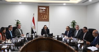 رئيس الوزراء يُتابع موقف تنفيذ برنامج الطروحات الحكومية