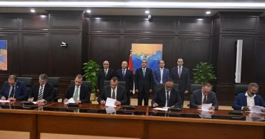 رئيس الوزراء يشهد توقيع عقدى تسوية ودية لمنازعات تتعلق بعدد من شركات الاستثمار