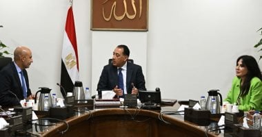 رئيس الوزراء يتابع مع وزير التربية والتعليم عددًا من ملفات العمل