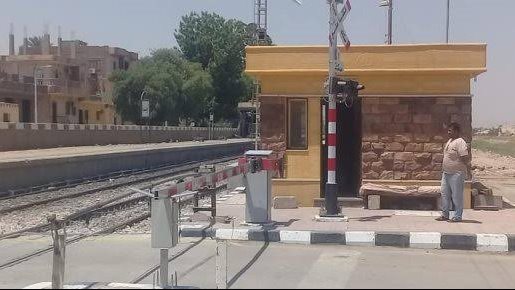 رعاية المواطنين أولويتنا.. النقل تدعو لتجنب اقتحام المزلقانات حفاظًا على الأرواح