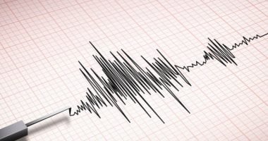 هيئة المسح الجيولوجي الأميركية: زلزال بقوة 7.3 درجات قبالة ألاسكا وتحذير من تسونامي