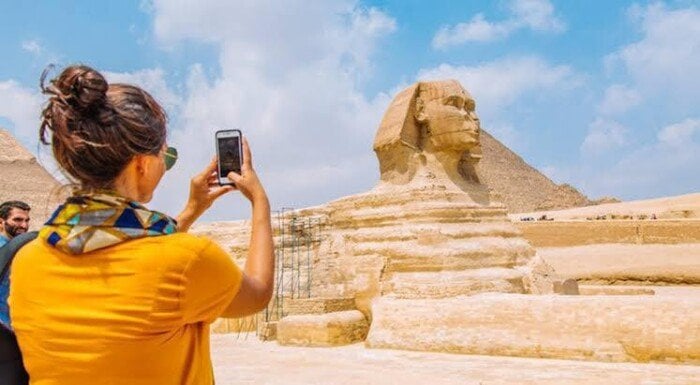 زيادة أجر المرشدين السياحيين إلى 1800 جنيه يوميًا