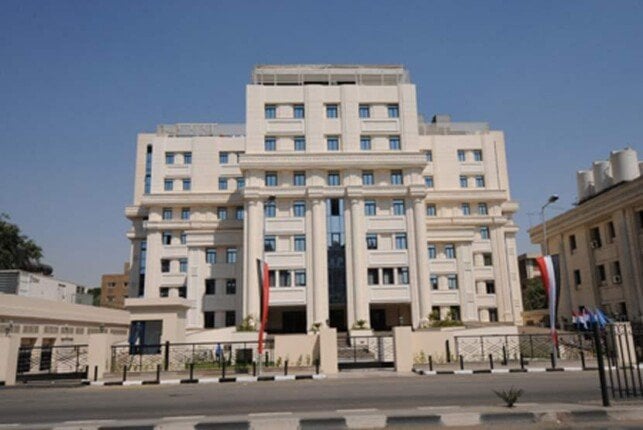 زيارة وفد طبي فرنسي لمستشفى «هرمل» لاستقبال المرضى حتى التاسعة مساء