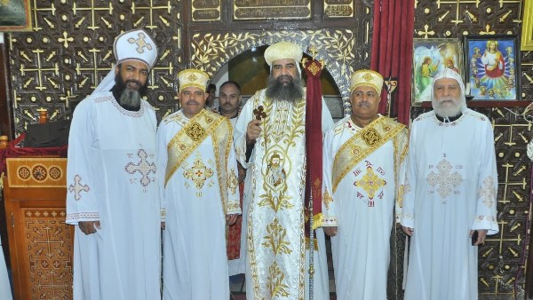سيامة دياكونين جديدين بالفتح تحت رعاية الأنبا بيسنتي