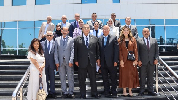 صعوبات المجتمع المدني في تقييم الخدمات الصحية تتصدر مائدة مستديرة بالقومي لحقوق الإنسان
اجتماع القومي لحقوق الإنسان يسلط الضوء على تحديات المجتمع المدني في الصحة
تحذيرات من القومي لحقوق الإنسان بشأن تعويض المجتمع المدني في مجال الخدمات الصحية