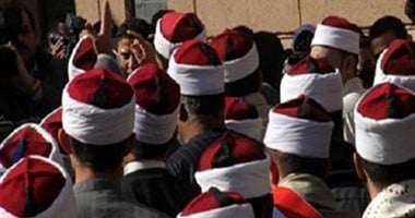 اليوم طلاب الأزهر يؤدون امتحانات الدور الثانى فى مواد الرياضيات والعلوم