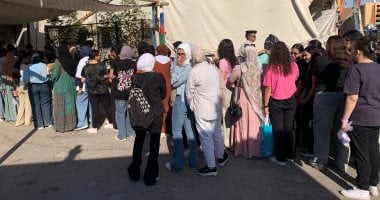 طلاب الثانوية نظام قديم يؤدون امتحان الجيولوجيا والجبر وعلم النفس