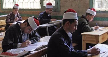 اليوم طلاب الدور الثانى بالأزهر يؤدون امتحانات الفرنساوى والجغرافيا والتاريخ