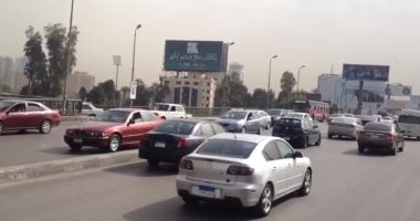 النشرة المرورية.. كثافات متوسطة للسيارات على طرق القاهرة والجيزة