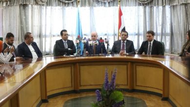لقاء مفتوح مع مستشار الرئيس الفلسطيني في نقابة الصحفيين
مستشار الرئيس الفلسطيني يشارك في حوار مع الصحفيين
لجنة الشئون العربية تستضيف مستشار الرئيس الفلسطيني لدعم غزة
تحليل مستشار الرئيس الفلسطيني حول وقف إطلاق النار في غزة