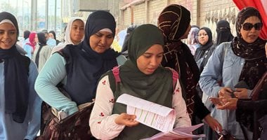 وزارة التعليم تتابع وصول أسئلة امتحان الرياضيات والجيولوجيا للجان الثانوية