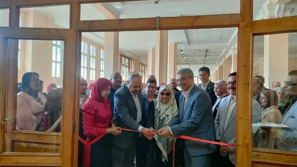 متحف المجوهرات الملكية يستعد لافتتاح القاعة الرئيسية بعد إنهاء الترميم
وزارة السياحة تعلن عن انتهاء ترميم القاعة الرئيسية بمتحف المجوهرات الملكية
القاعات الرئيسية في متحف المجوهرات الملكية تعود للحياة بعد عملية ترميم شاملة
افتتاح القاعة الرئيسية بمتحف المجوهرات الملكية بعد انتهاء أعمال الصيانة