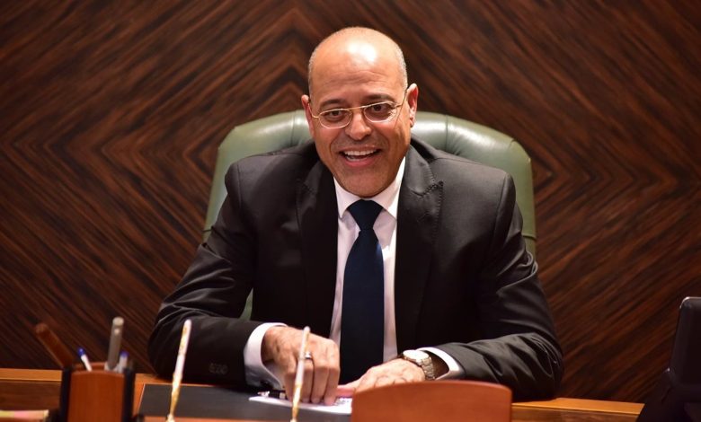 محمد جبران يؤكد: تطبيق قانون العمل الجديد واجب وليس خياراً