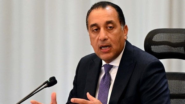 مدبولي يؤكد: توجيه الرئيس السيسي بسداد مستحقات الشركاء الأجانب بقطاع البترول سريعًا