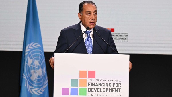 مدبولي يؤكد ضرورة وضع خارطة طريق لتعزيز نفاذ الدول النامية للتمويل الميسر ومنخفض التكلفة