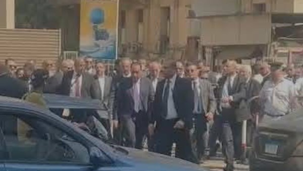مدبولي يزور سنترال رمسيس ويبحث خدمات العودة مع وزير الاتصالات