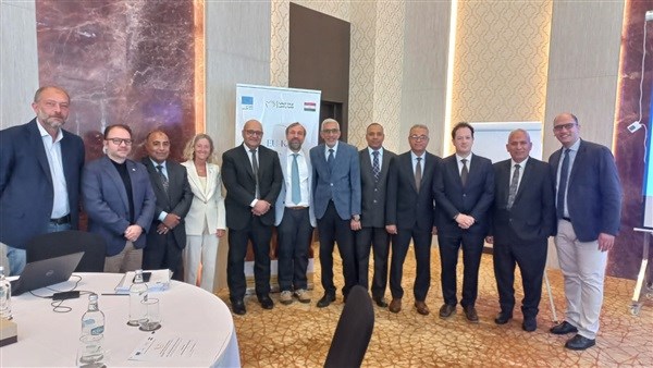مركز البحوث الزراعية يختتم ورشة عمل حول الممارسات الجيدة للقمح
خبراء يناقشون الممارسات الزراعية الجيدة لمحصول القمح
ورشة عمل تختتم فعالياتها في مركز البحوث الزراعية
ختام ورشة عمل الممارسات الجيدة لمحصول القمح في البحوث الزراعية