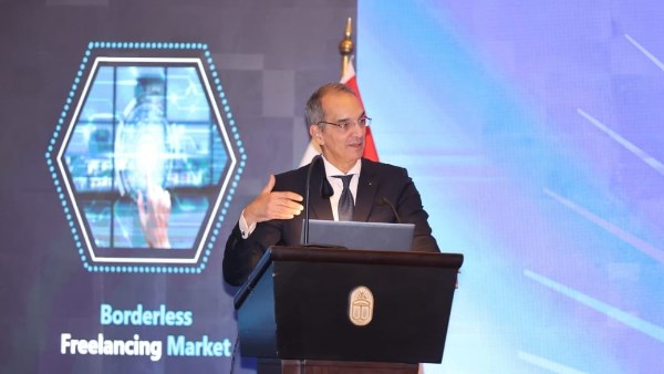 مصر تتألق في قمة المعلومات العالمية بجنيف
وزير الاتصالات يتوجه إلى جنيف للمشاركة في فعاليات المنتدى
انطلاق فعاليات القمة العالمية لمجتمع المعلومات بمشاركة مصر