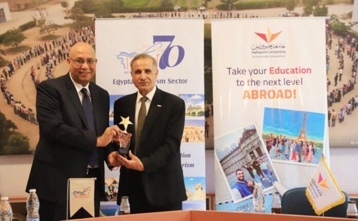 مصر للطيران تعلن توقيع بروتوكولات تعاون مع جامعة هليوبوليس وشركات سيكم للاستثمار